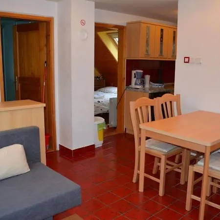 Apartment No. 5